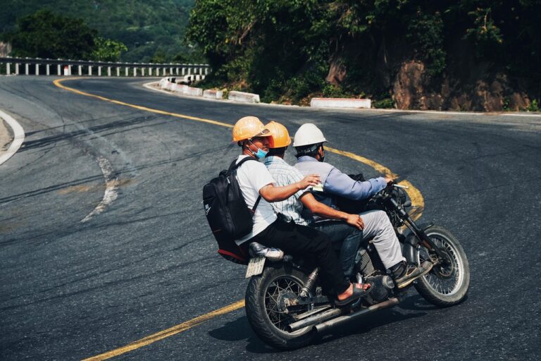 motorcycle, street, mountain, hai van pass, nature, forest, everyone, pass, winding, tran thang nhat, 5 plus english