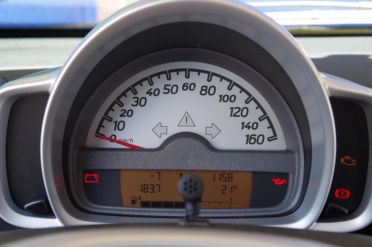 automobile, smart, dashboard, speedometer, digital, odometer, warning indicators, oil pressure, battery voltage, handbrake, transport system, ride, smart, dashboard, dashboard, dashboard, speedometer, odometer, odometer, odometer, oil pressure, handbrake, handbrake, handbrake, handbrake, handbrake