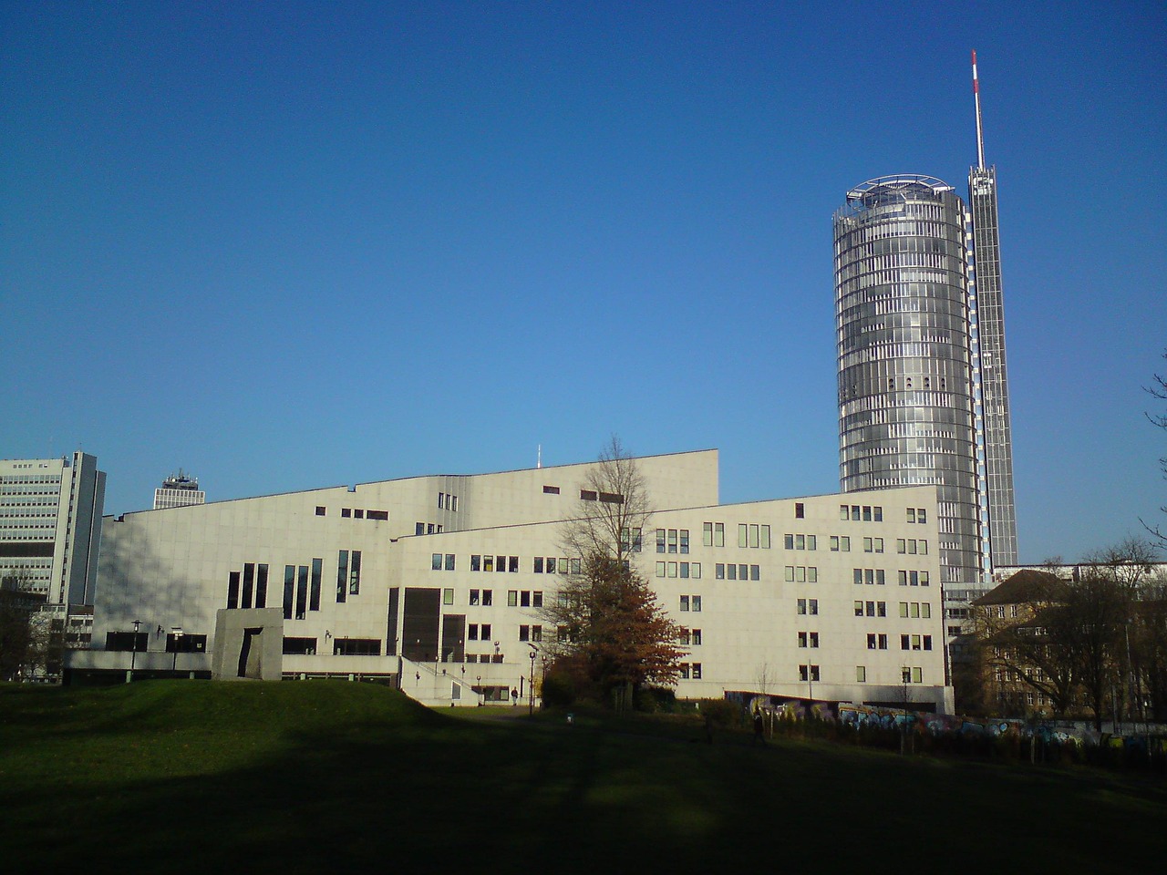 aalto theatre, building, city, architecture, rwe tower, meal
