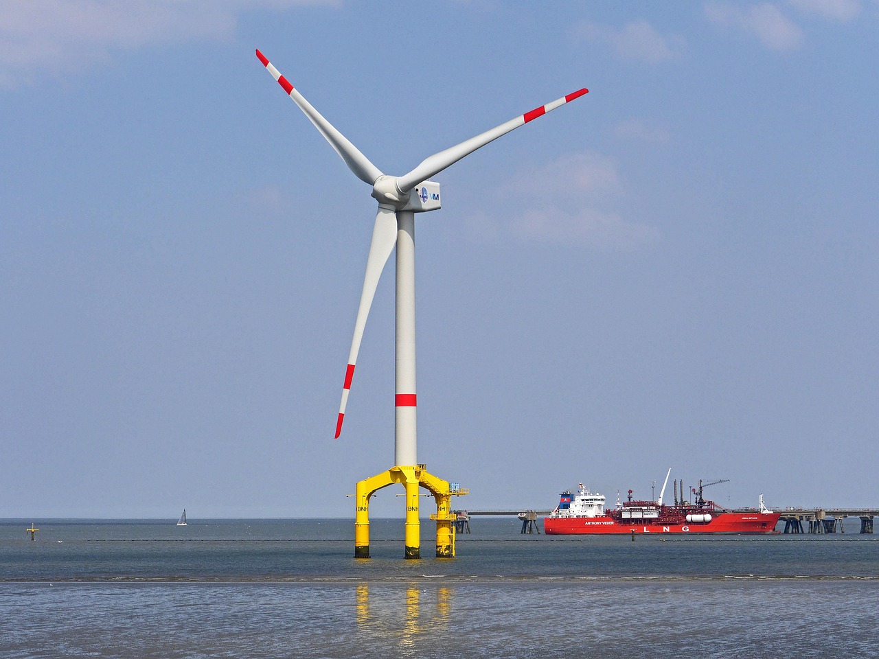 windmill, offshore, wadden sea, watt, nature, 5mw, jade, jade bay, wilhelmshaven, hooksiel, rotor, power generation, wing, environmental engineering, wind turbine, wind energy, landscape, rotor blades, wind power, north sea, energy, ecology, wind, sea, tanker, pier, gas, lng, liquefied gas, high pressure, gas pipes, water, coast