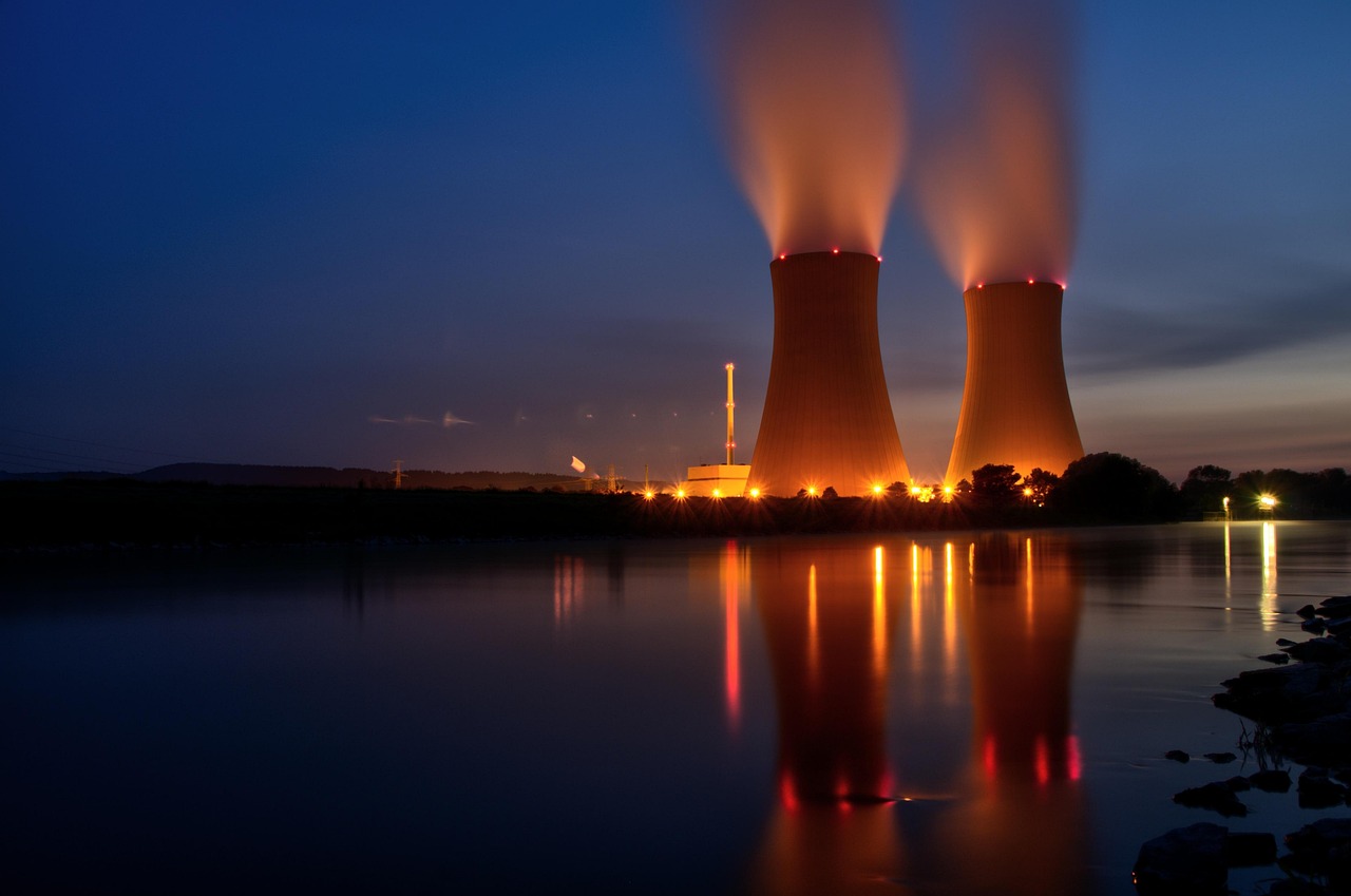 energy, nuclear power plant, grohnde, weser, flow, eve, evening atmosphere, steam, power plant, electricity, power supply, high voltage, nuclear, cooling tower, heaven, nuclear energy, power plant, power plant, nuclear, nuclear, nuclear, nuclear, nuclear, nuclear energy, nuclear energy, nuclear energy