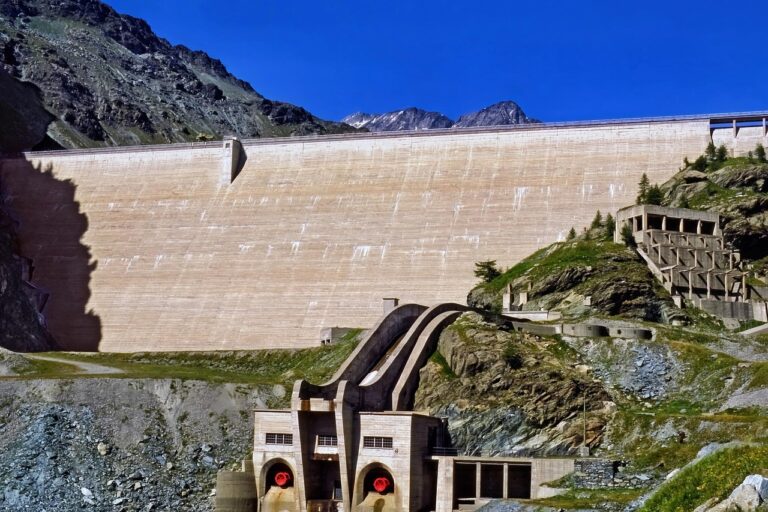 dam, hydroelectric power plant, mountain, alpine dam, wall, barrage, construction, architecture, gravity dam, nature, hydraulic engineering, clean energy, renewable energy